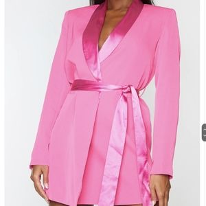 NWT Pretty Little Thing Hot Pink Satin Collar Belted Blazer Dress